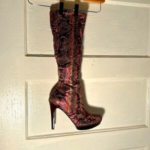Brand new Knee high boots for women. Size 8.5 high heel